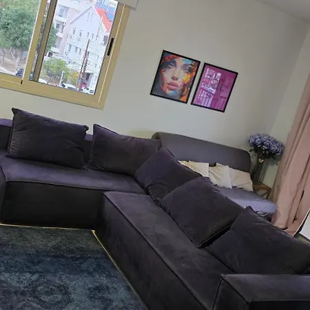 Lilac Deluxe -breakbooking Cy Apartmán