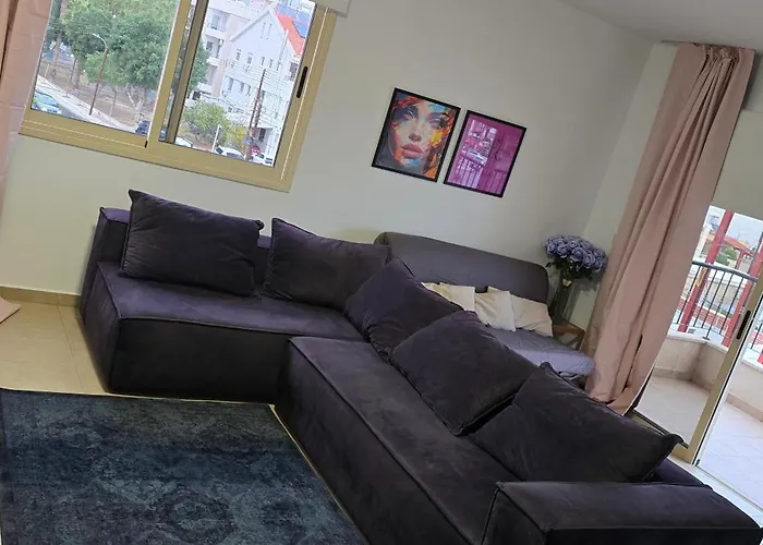 Lilac Deluxe -breakbooking Cy Apartmán