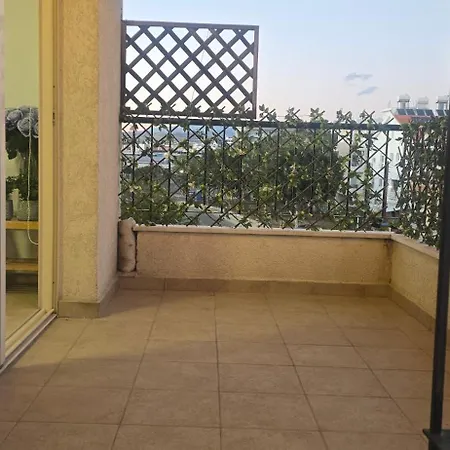 Lilac Deluxe -breakbooking Cy Лимасол