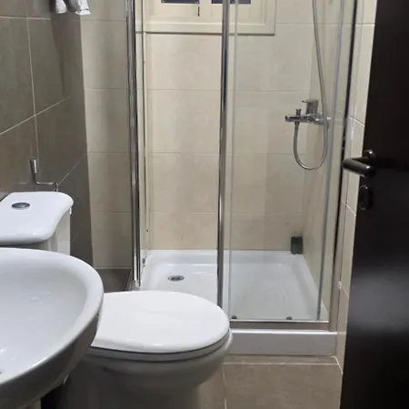 Apartament Lilac Deluxe -breakbooking Cy Limassol