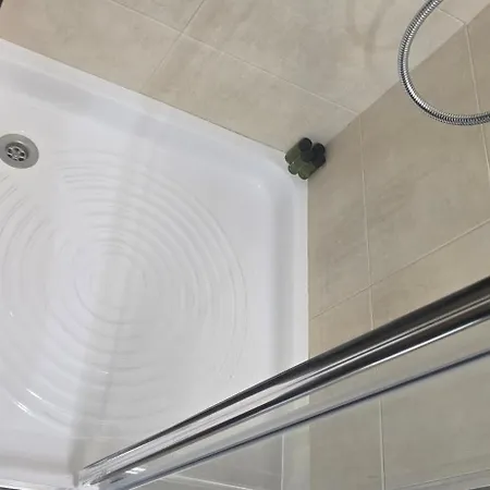 Lilac Deluxe -breakbooking Cy * Лимасол